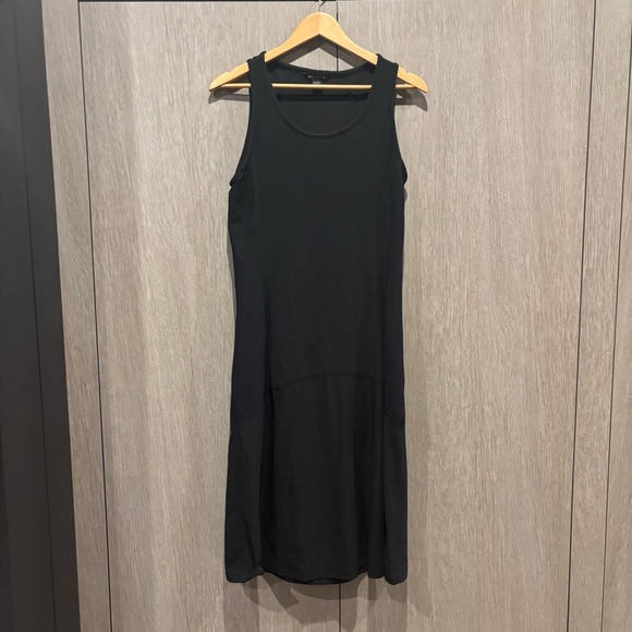 Athleta Dresses & Skirts - Athleta black stretchy dress Dress